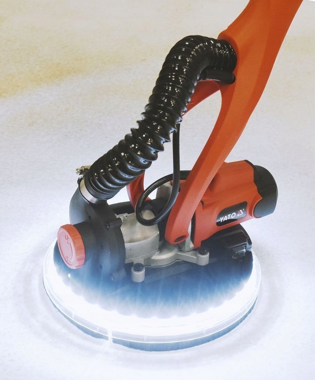 YATO SZLIFIERKA DO GIPSU GŁĄDZI ŻYRAFA 810W LED Z ODKURZACZEM WYSIĘGNIK