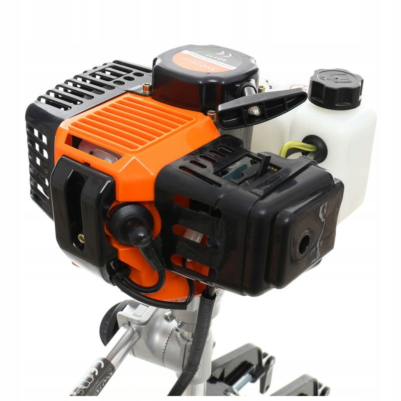 SILNIK ZABURTOWY SPALINOWY DO ŁÓDKI PONTONU 2-SUWOWY 5.8KM KD177