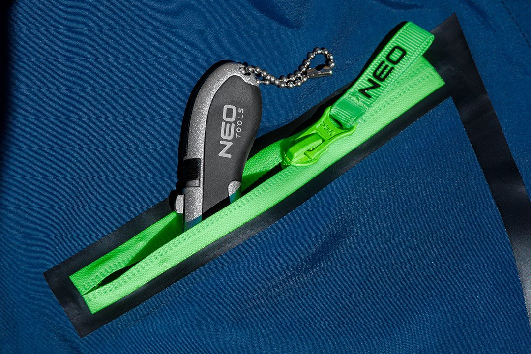 MINI NOŻYK KIESZONKOWY BRELOK 4 OSTRZA NÓŻ TRAPEZOWY DO KIESZENI NEO 63-703