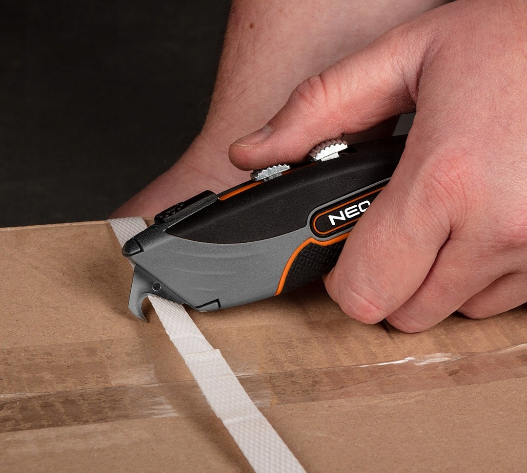 NEO NÓŻ Z OSTRZEM TRAPEZOWYM I HAKOWYM, METALOWY