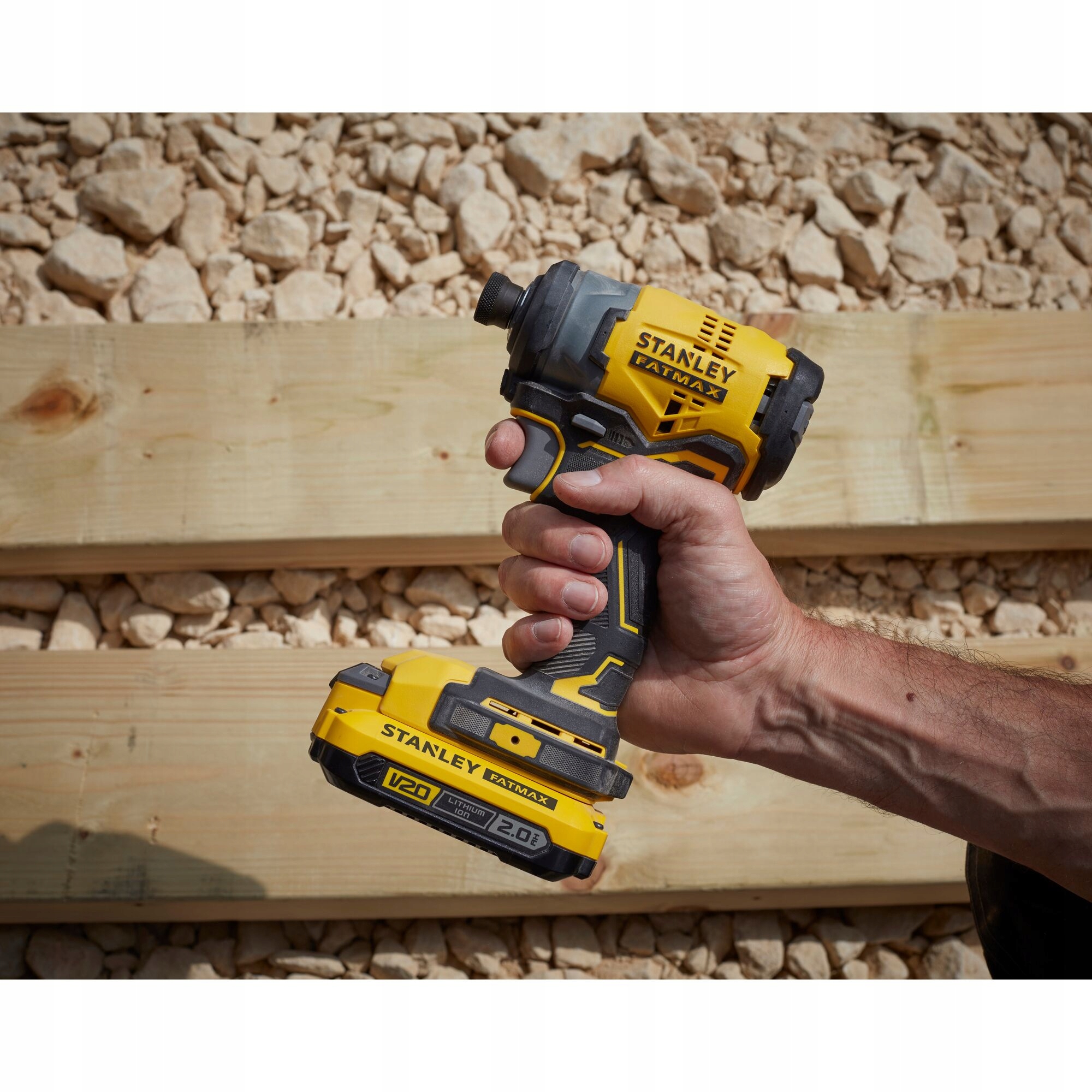 STANLEY Fatmax ZAKRĘTARKA UDAROWA KLUCZ 18V V20 2x2.0Ah 190Nm SFMCF820D2K