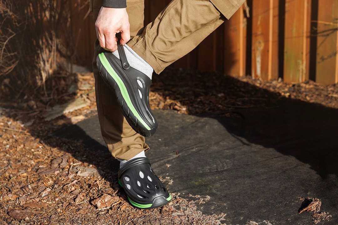 NEO CHODAKI Z PASKIEM BUTY PIANKOWE LEKKIE KAPCIE SANDAŁY OGRODOWE r. 40/41