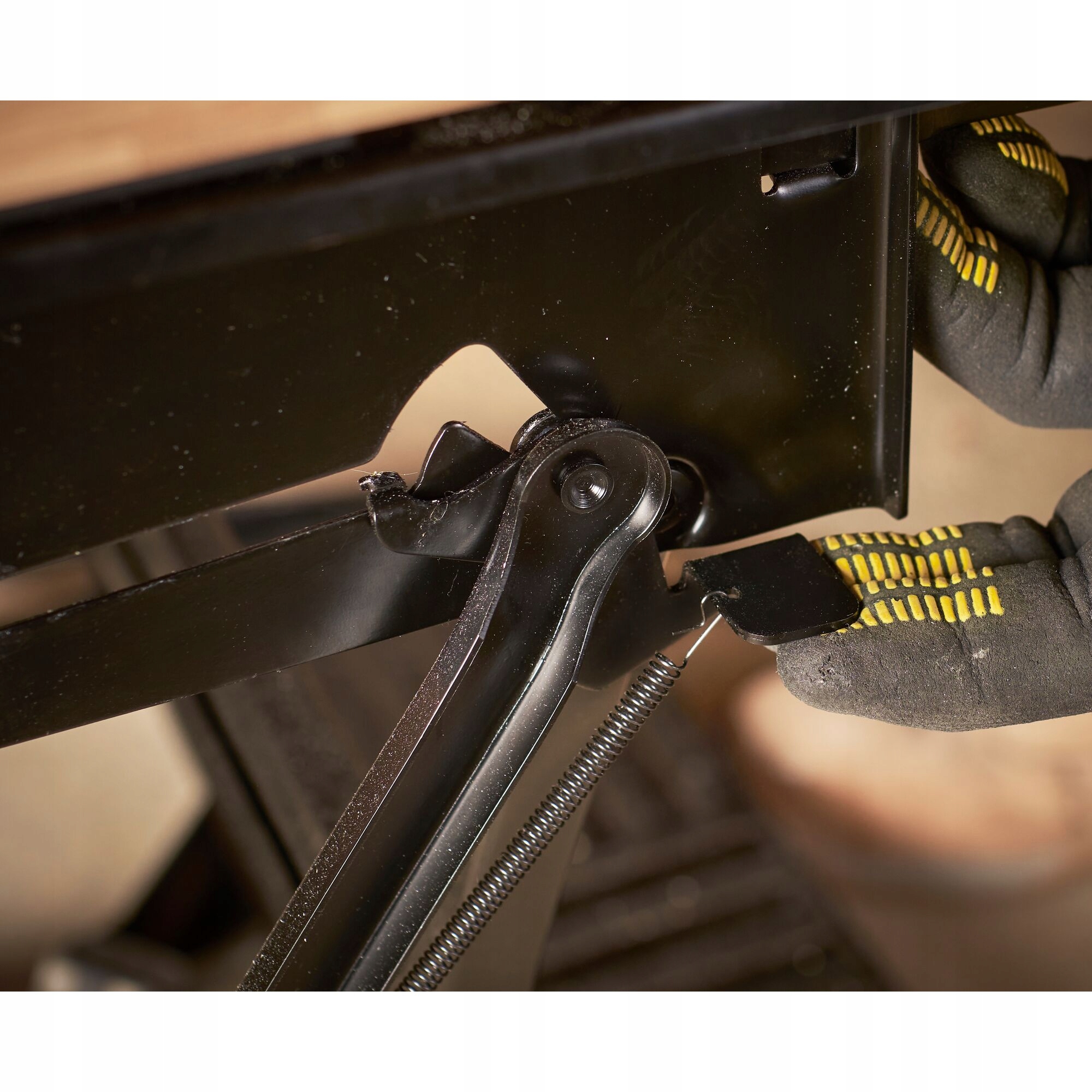 STANLEY 83-400 STÓŁ WARSZTATOWY SKŁADANY 2W1 250KG