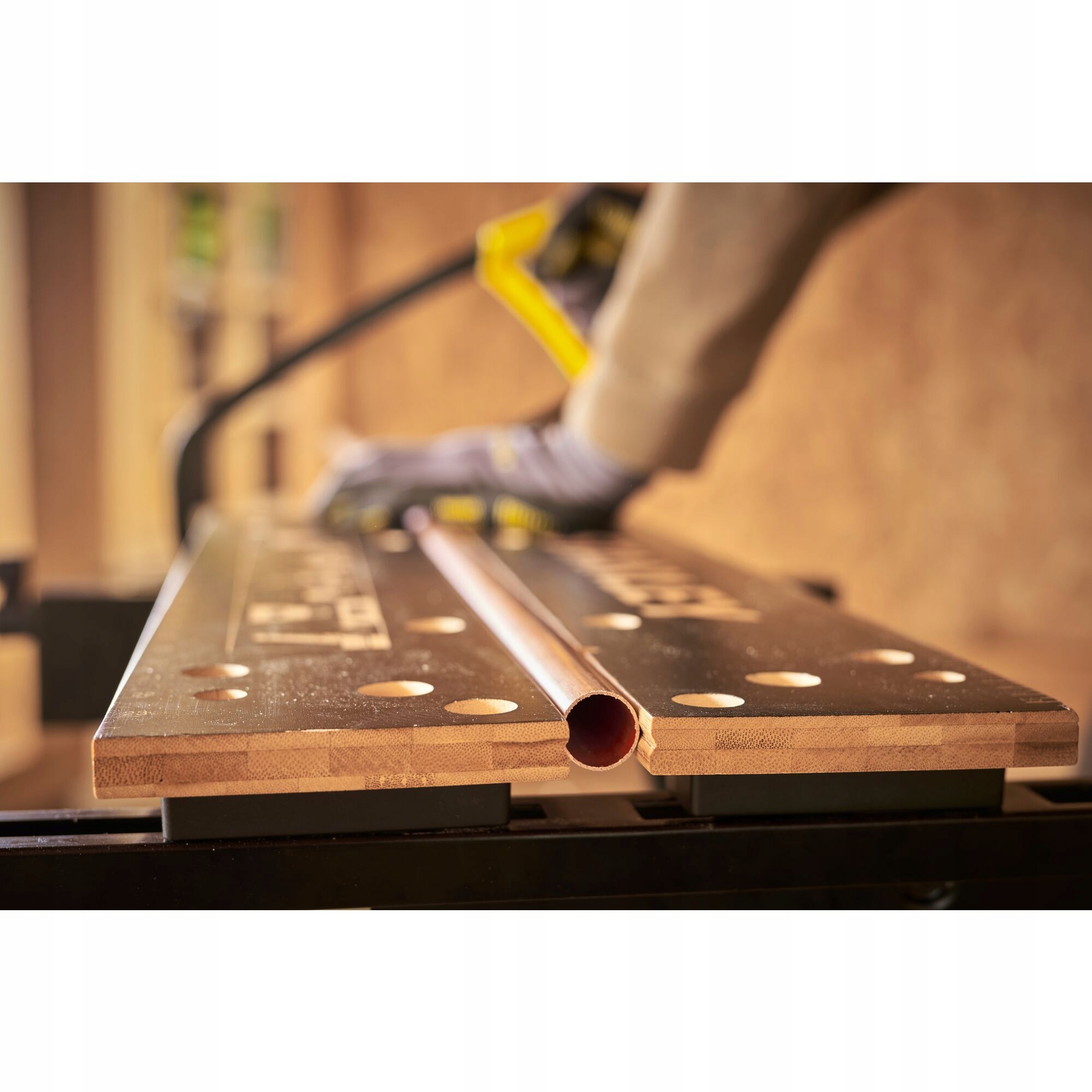 STANLEY 83-400 STÓŁ WARSZTATOWY SKŁADANY 2W1 250KG