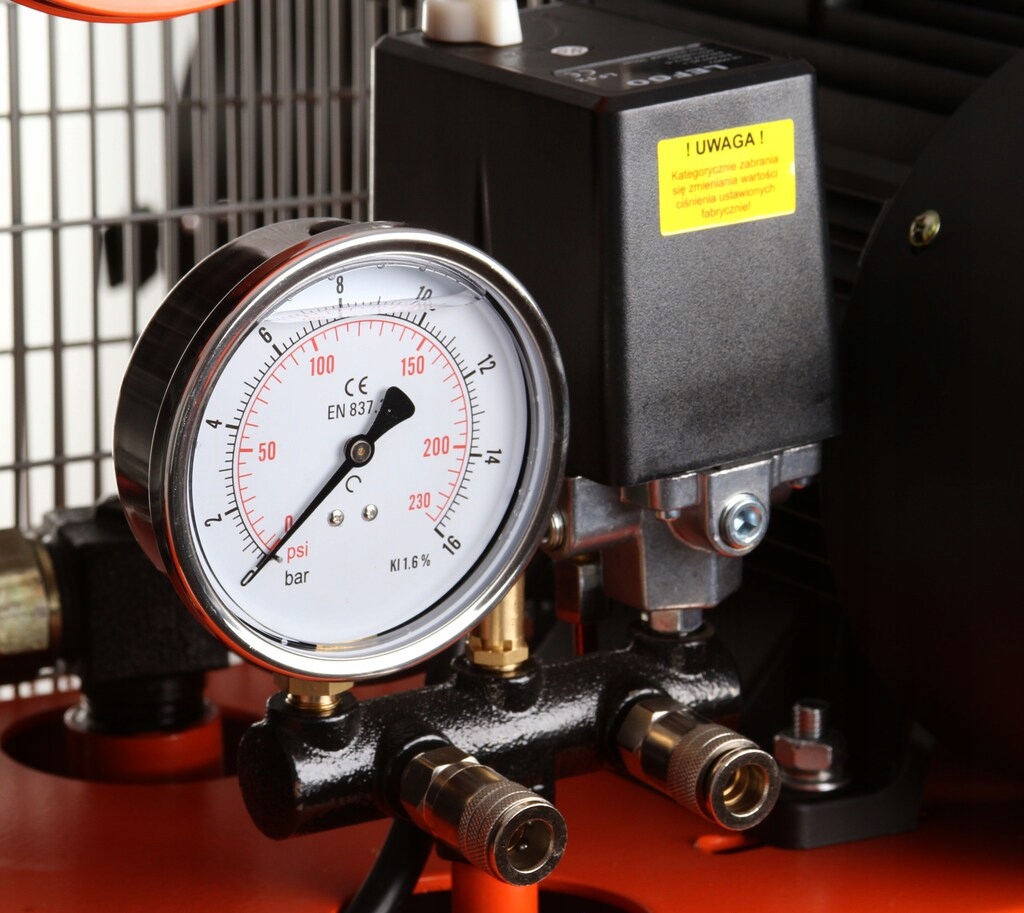 BJC KOMPRESOR OLEJOWY SPRĘŻARKA 270L V2090 8 BAR 600 L/MIN B88033