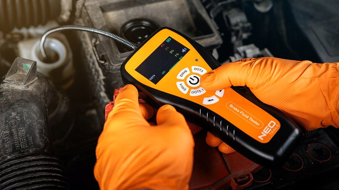 NEO ELEKTRONICZNY TESTER PŁYNU HAMULCOWEGO DOT3 DOT4 DOT5 EVN4 EVN6 11-273