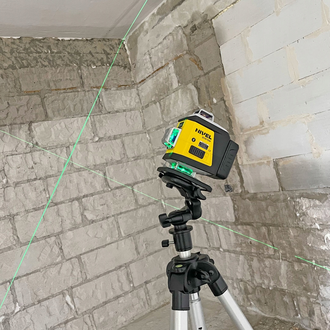 NIVEL SYSTEM LASER KRZYŻOWY 4D ZIELONY CL4G WALIZKA +AKCESOR STATYW SJJM1EX