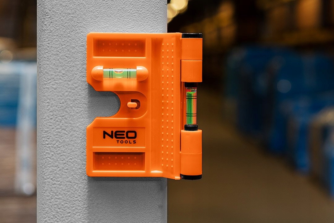 NEO TOOLS KĄTOWA POZIOMNICA DO SŁUPKÓW RUCHOMA Z MAGNESEM 71-003