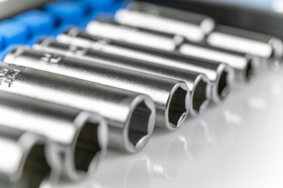 ZESTAW NASADEK DŁUGICH 1/4'' HOGERT HT1A886 8 SZT