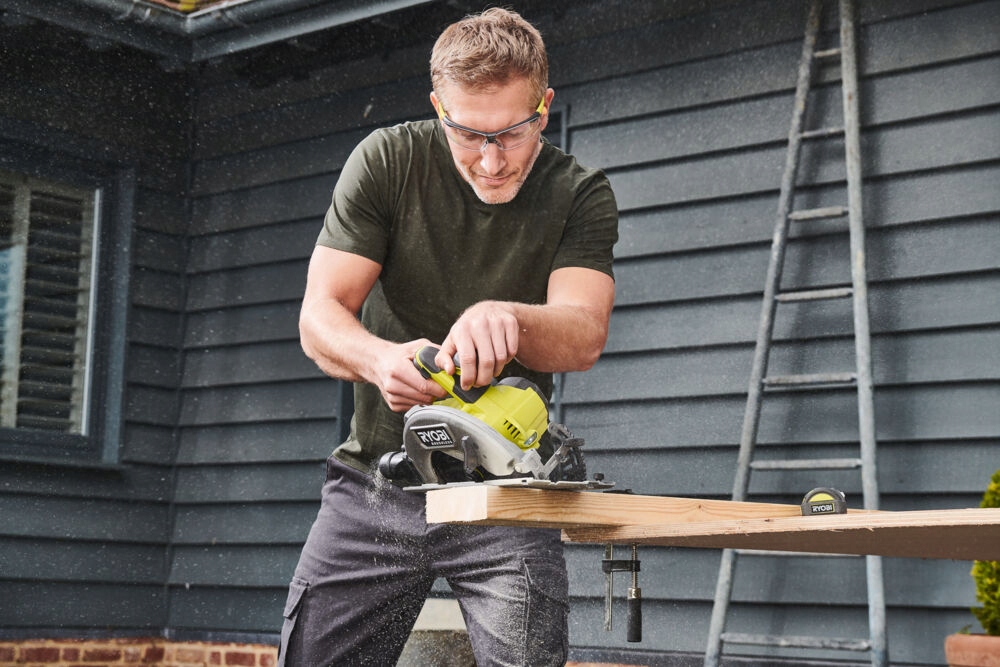 RYOBI PIŁA PIŁARKA TARCZOWA 184mm BEZSZCZOTKOWA AKUMULATOROWA 18V RCS18BL-0