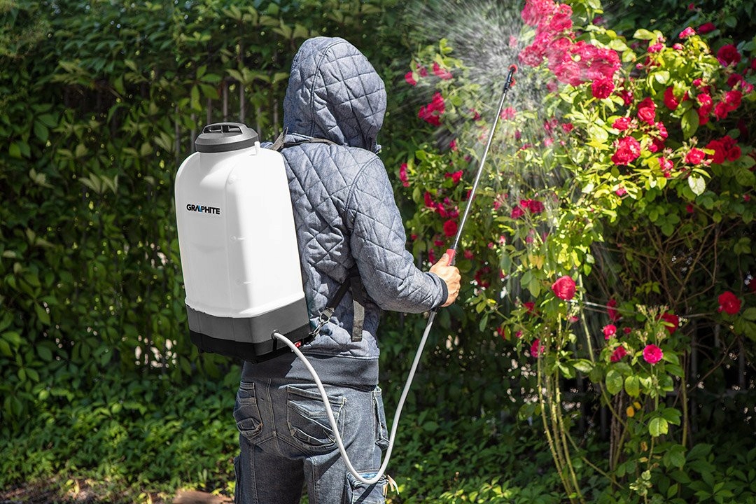 GRAPHITE OPRYSKIWACZ PLECAKOWY AKUMULATOROWY ELEKTRYCZNY 15L 18V+DYSZE 6Ah