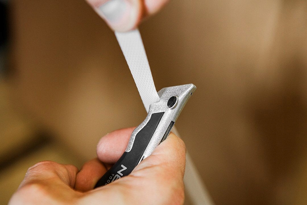 MINI NOŻYK KIESZONKOWY BRELOK 4 OSTRZA NÓŻ TRAPEZOWY DO KIESZENI NEO 63-703