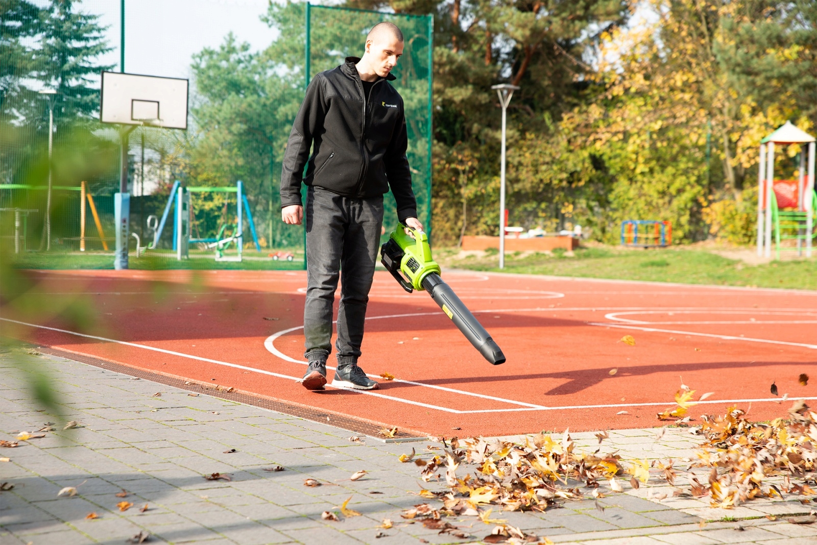 ODKURZACZ DMUCHAWA OGRODOWA AKUMULATOROWA DO LIŚCI 2x20V 4GARDEN AD22O