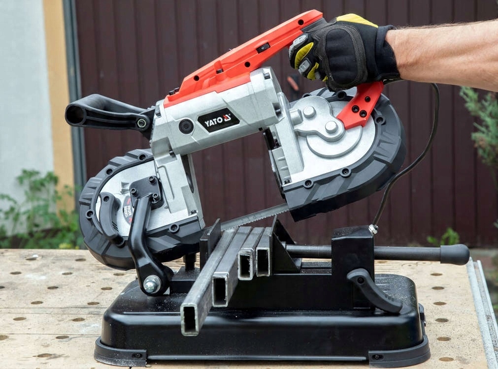 YATO PRZECINARKA TAŚMOWA Z PODSTAWĄ PIŁA DO METALU PRZENOŚNA 1100W YT-82185