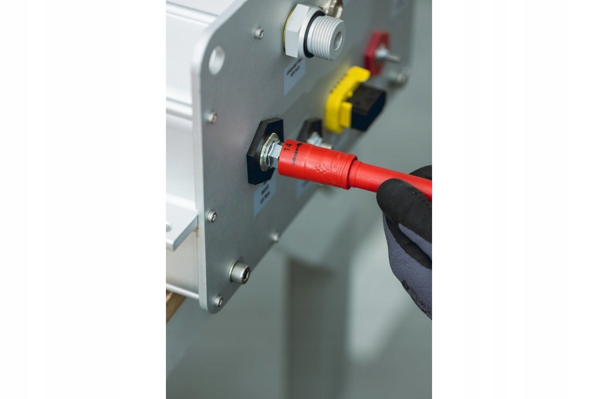 HOEGERT ZESTAW NASADEK IZOLOWANYCH 11e KLUCZ T CERTYFIKAT VDE 1000V HT1E102