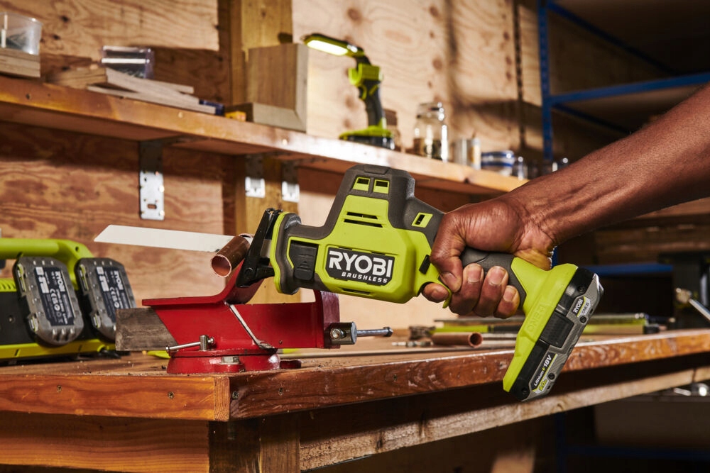 RYOBI PIŁARKA PIŁA SZABLASTA BEZSZCZOTKOWA AKUMULATOROWA 18V RRS18CBL-0