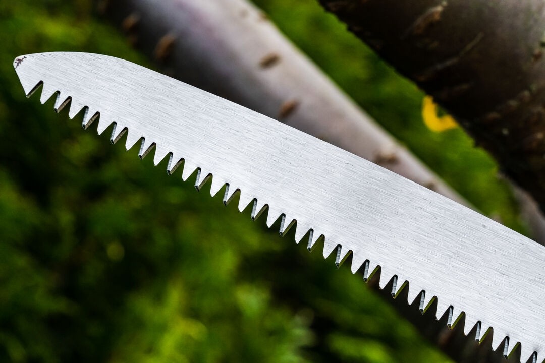 PIŁA OGRODOWA ZE SKŁADANYM OSTRZEM 7 TPI LISICA