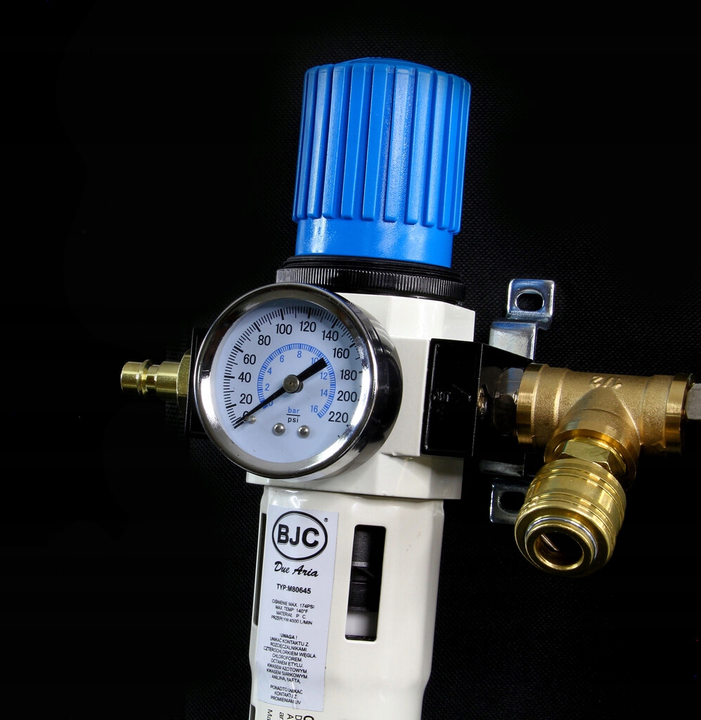 ODWADNIACZ Z REGULATOREM + NAOLEJACZ 1/2" BJC M80645