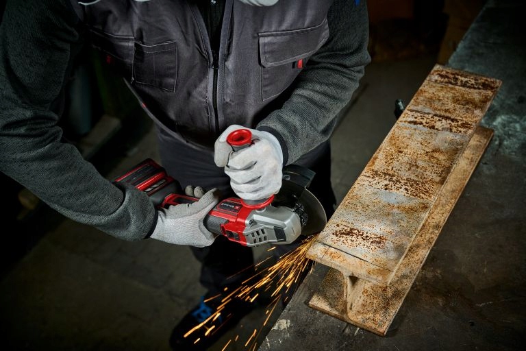 AKUMULATOROWA SZLIFIERKA KĄTOWA TP-AG 18/125 CE Q Solo BEZSZCZOTKOWA 18V