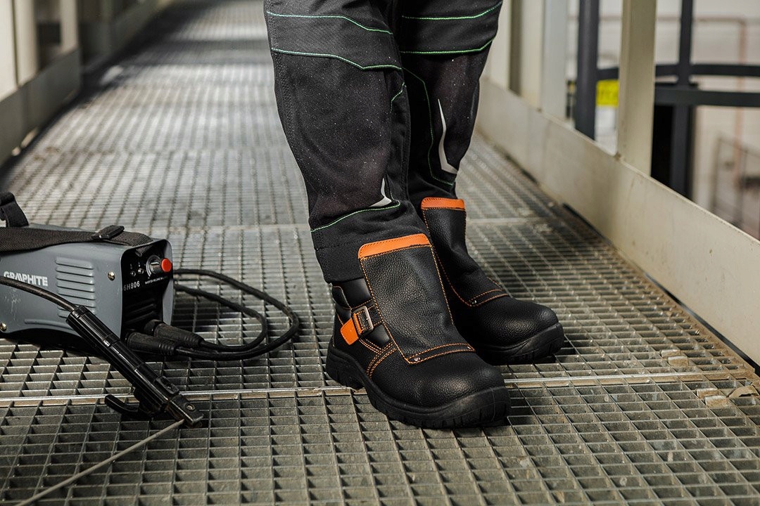 NEO TRZEWIKI SPAWALNICZE S1P SRC SKÓRZANE R. 39