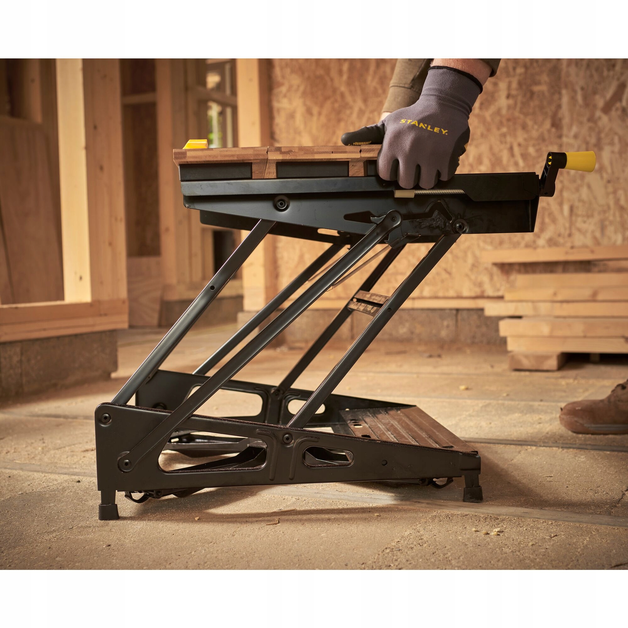 STANLEY 83-400 STÓŁ WARSZTATOWY SKŁADANY 2W1 250KG