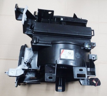 Corolla verso 04-09 корпус вентилятор нагревателя фото №1