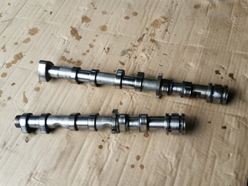 Вал головки лівий audi 2.4 3.2 fsi 06e109101an фото №1