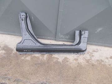 Mazda 3 правые порог+ стойка фото №1