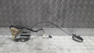 Yaris i замок левый перед 6 pin фото №1