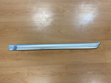 Toyota corolla e12 02-07 планка дверь левый зад 75742-02140 фото №1