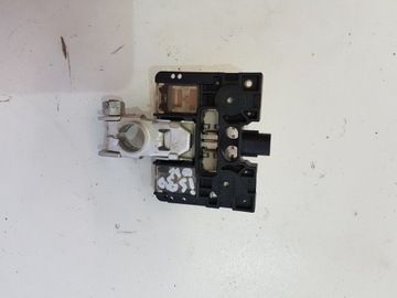 Lexus is300h is iii 2013+ клемма предохранитель aku фото №1