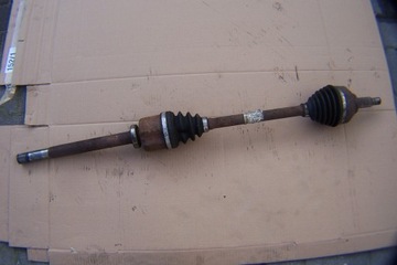 Trafic vivaro 2.0 dci піввісь права 8200452268 фото №1