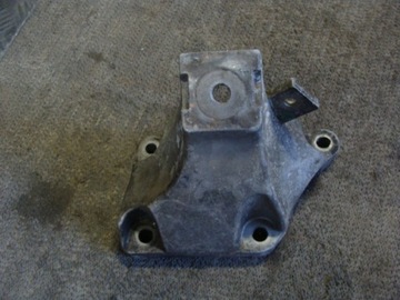 Лапи двигателя audi a6 c6 3.0 4f0199308ab фото №1