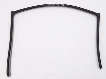 Mitsubishi pajero iii 99-06 прокладка стёкла правый зад 5d фото №1