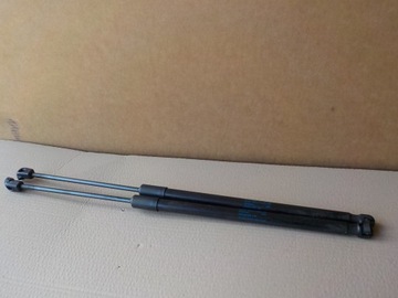 Vw t-roc приводи кришки зад багажника 2ga827550 фото №1