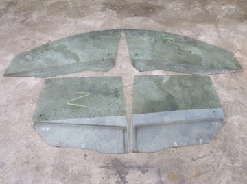 Ssangyong kyron скло двері права зад праві фото №1