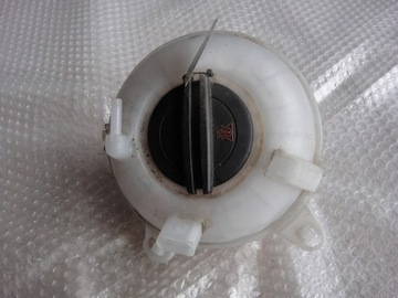 Audi q7 e-tron бак жидкости фото №1