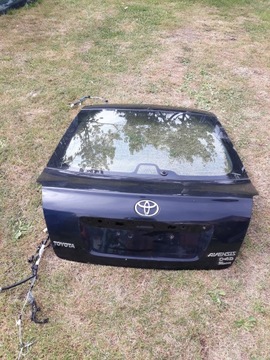 Toyota avensis ii t25 задняя крышка багажника hb 209 фото №1