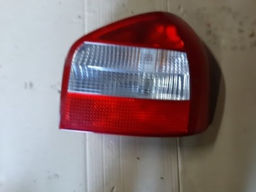 Лампа права зад audi a3 8l фото №1