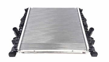 Дополнительный радиаторов воды audi q7 3.0 7l8121212a фото №1