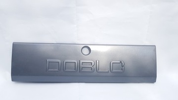 Fiat doblo планка na кришка багажника зад оригінал. фото №1