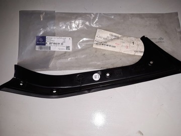 Обшивка багажника ліві mercedes a2076930133 фото №1