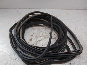 Прокладка двері правий перед prius iii 09-14 фото №1