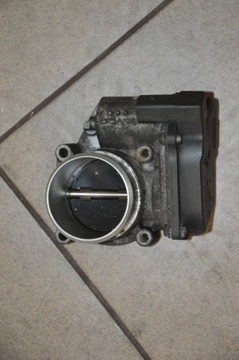 Audi a3 8p 2,0tfsi дроссельная заслонка 06f133062e фото №1
