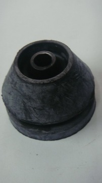 Втулка кронштейны audi vw 038103638p оригинальный номер фото №1