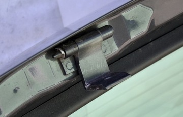 Opel astra h iii hb петля кришки праві зад фото №1