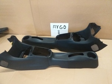 Toyota aygo ii туннель средний защита рычаг переключения передач фото №1