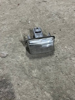 Лампа освещение задней номерного знака регистрационный berlingo 71907190 i090084 фото №1