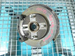 Поворотный кулак левая ступица перед 2.0 16v daewoo evanda фото №1