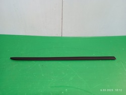 Планка двері праві зад задня vw caddy 2k3853536 довжина 91 cm нова фото №1